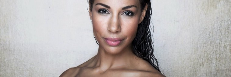 1500x500 amanda brugel.jpg