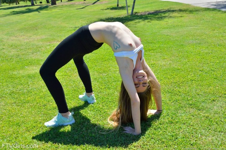 Carmen-Spears-in-Her-Runners-Form-by-FTV-Girls-14.jpg