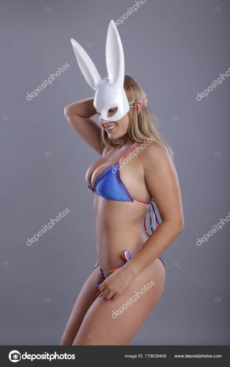 depositphotos_179638408-stock-photo-blonde-sexy-bunny-costume.jpg