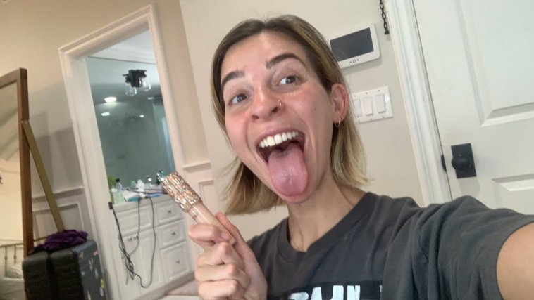 gabbie hanna gaping mouth wide open maxresdefault.jpg