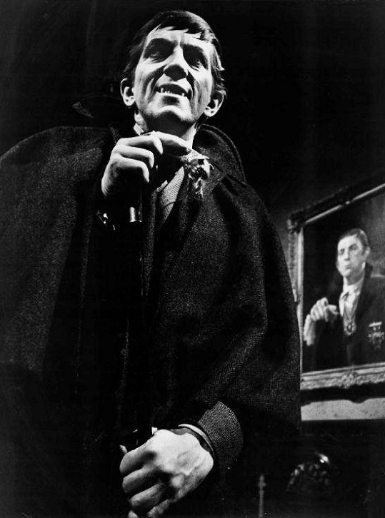 Jonathan_Frid_Barnabas_Collins_Dark_Shadows_1968.jpg